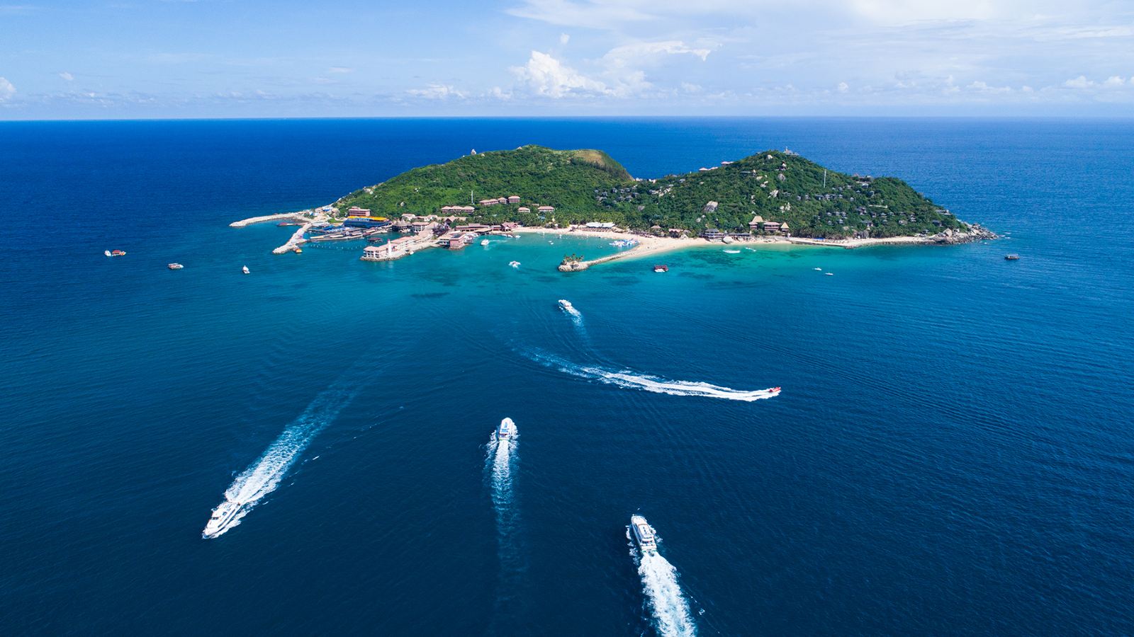 海南旅游之吃住行娱购完全攻略：旅行必玩，海南10大绝美旅游胜地，每一个都让人流连忘返！
