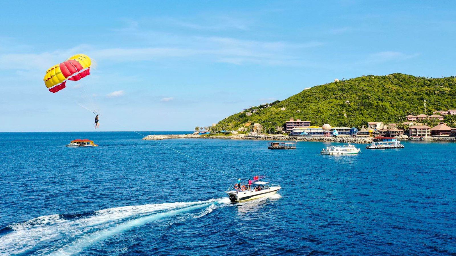 海南旅游之吃住行娱购完全攻略：阳光海南，热带天堂，认识海南。
