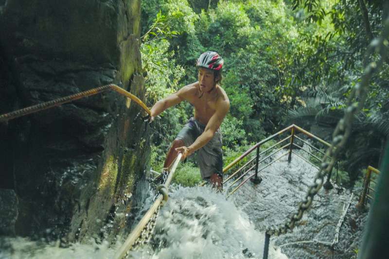 海南呀诺达雨林文化旅游区电话18633570222