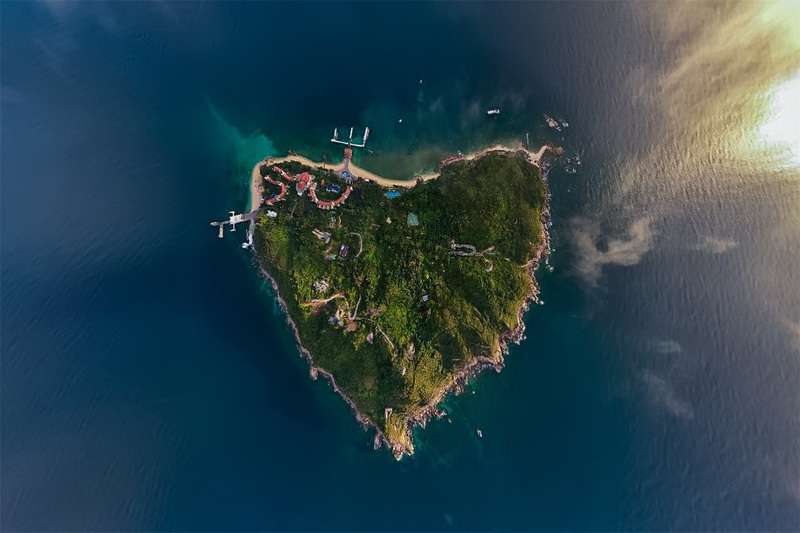 三亚蜈支洲岛珊瑚酒店电话18633570222 15703350808