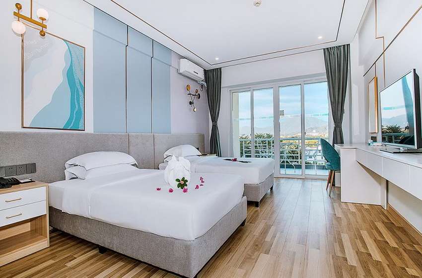 三亚夏日海滩海景酒店 三亚夏日海滩海景酒店