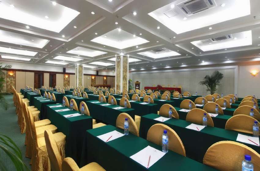 三亚夏日海滩海景酒店 三亚夏日海滩海景酒店